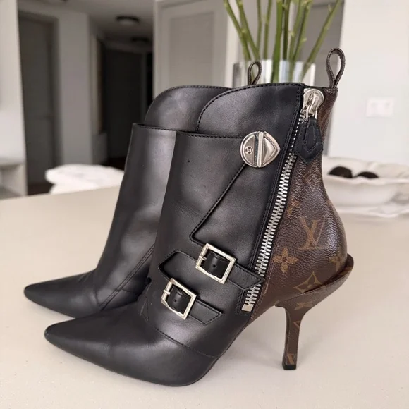 Louis Vuitton “Janet” Monogram Canvas Ankle Boots 38 - Picture 7 of 13